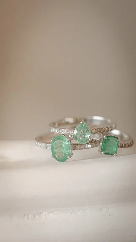 Trio de anéis empilháveis